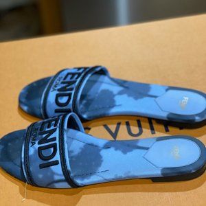 FENDI SLIDES